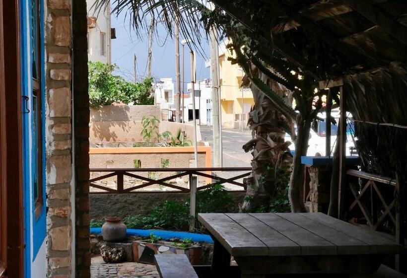 آپارتمان سوپریور 1 خوابه, Pensão Alcinda Bettencourt 100 Meters To The Beachfront