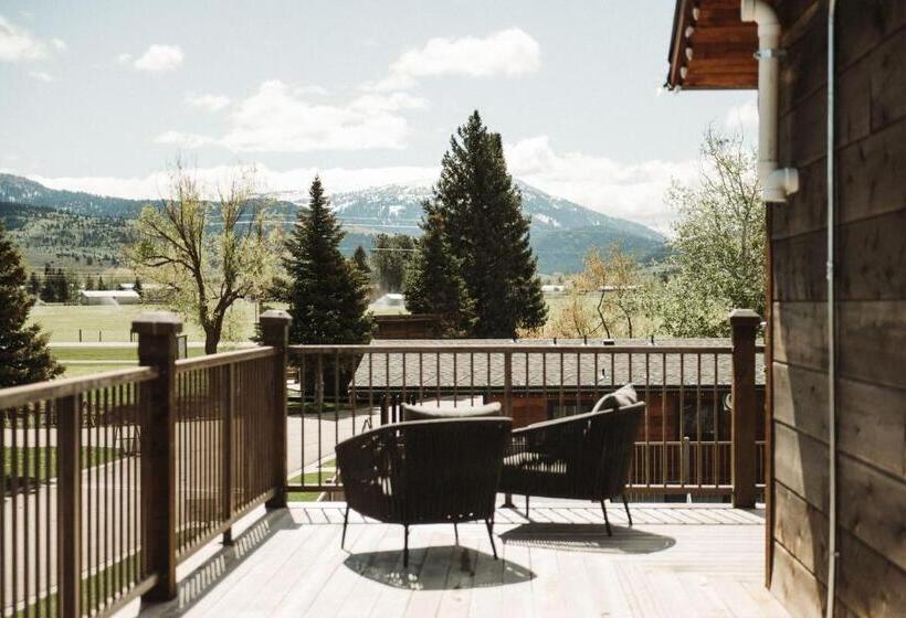 کلبه ییلاقی, Teton Valley Resort