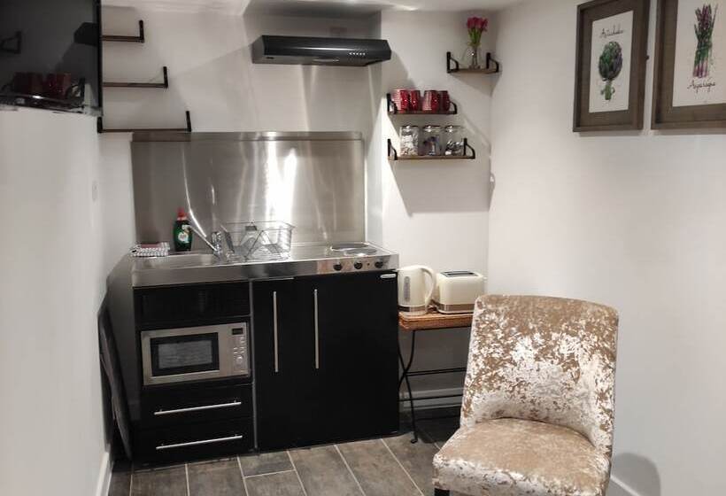 Студия Superior, Blackbird House, Apartments And Studios