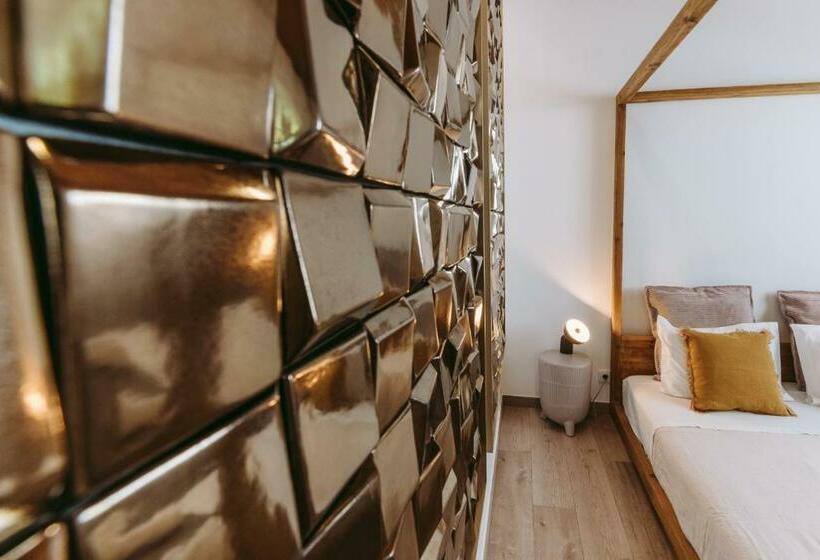Апартаменты 1 Спальня Нижний Этаж, 19 Tile Ceramic Concept   By Unlock Hotels