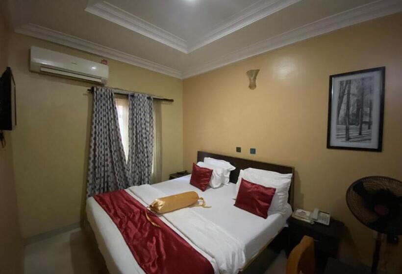 اتاق اکونومی, Nue Crest Hotels & Suites