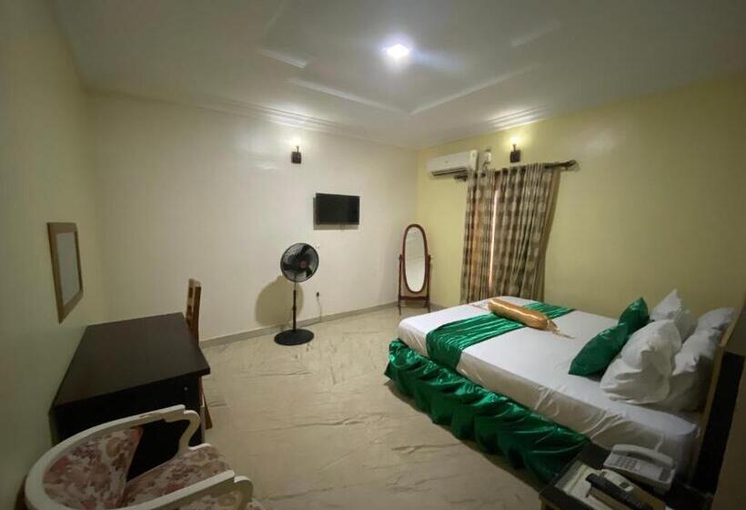 اتاق لوکس, Nue Crest Hotels & Suites