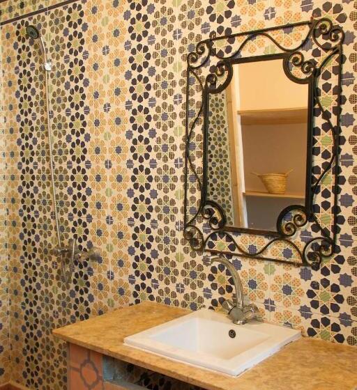 Четырехместный Номер Стандарт, Riad Malak