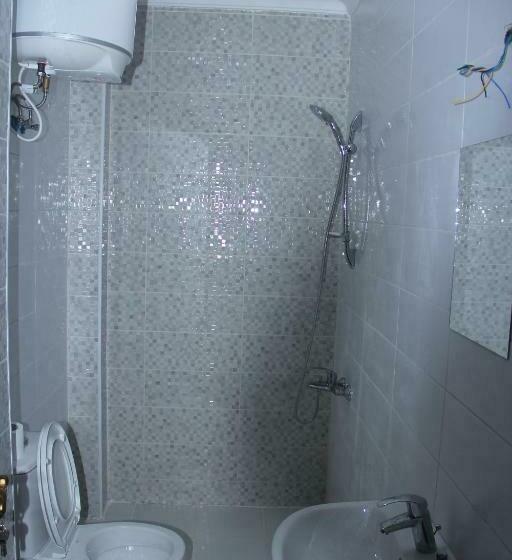 اتاق استاندارد سه نفره, Weekend