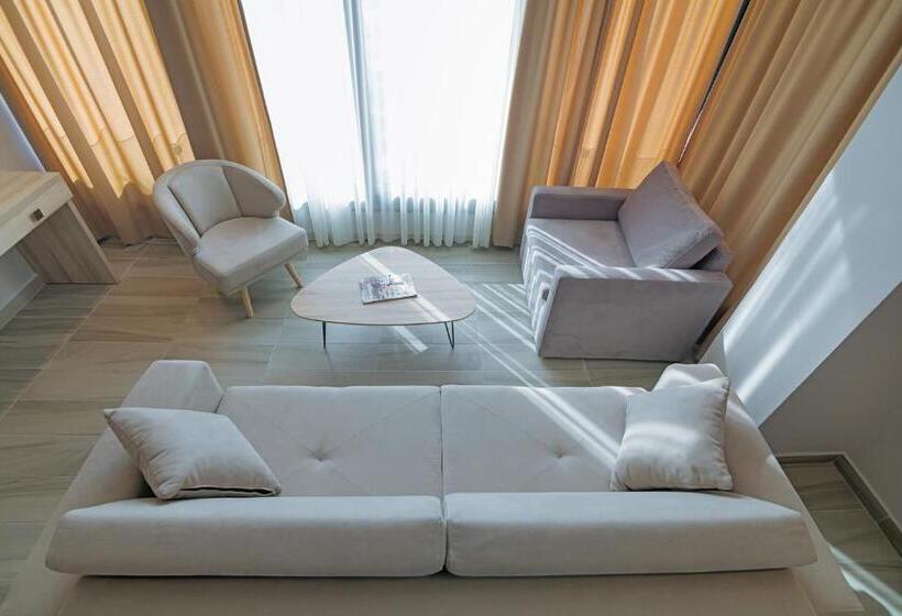 סוויטת ג'וניור, Brilliant Hotel & Spa