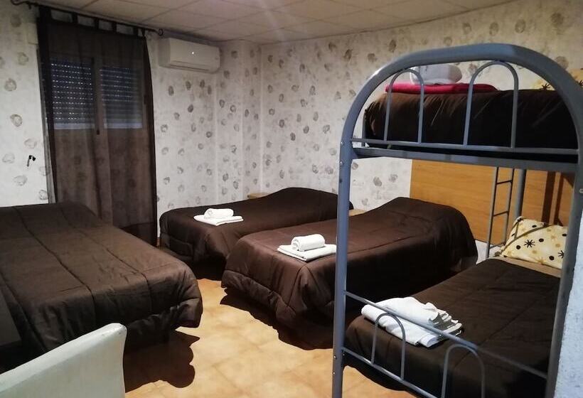 Семейный Номер, Cafe Hostal Casa Manolo