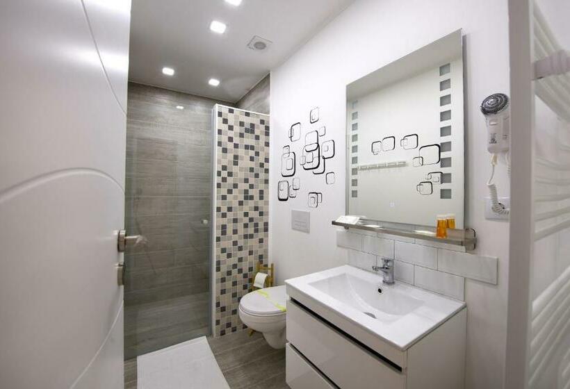 اتاق استاندارد اینتریور, Pensiunea Alina Adults Only