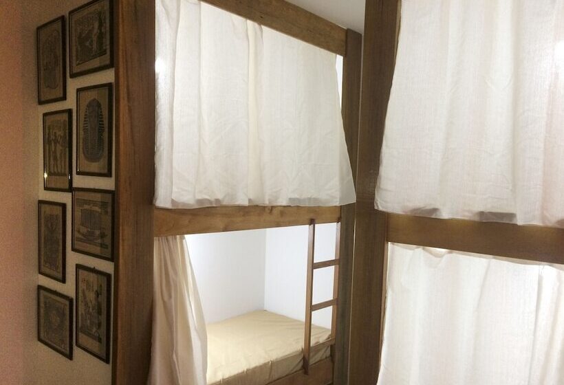 공동 객실, Utopia Hostel