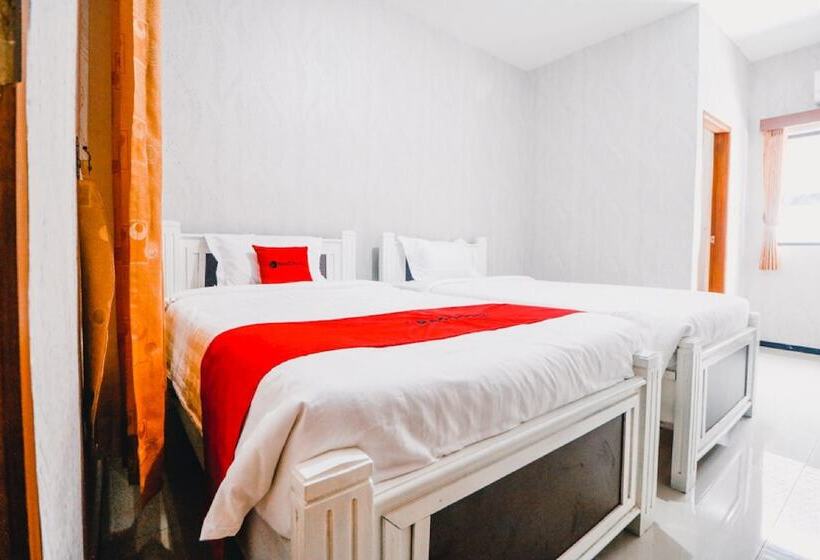Номер Стандарт, Reddoorz Near Taman Rekreasi Selecta
