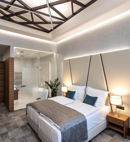 Номер Deluxe, Artis Boutique