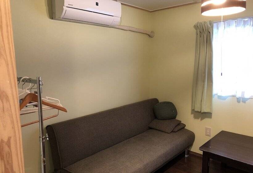 تختخواب در اتاق مشترک, Guest House Amamin