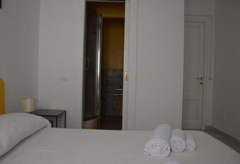 标准间, Carilla B&b