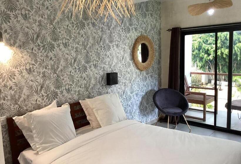 سوییت جونیور با چشم‌انداز استخر, Ikopa Hôtel Madagascar