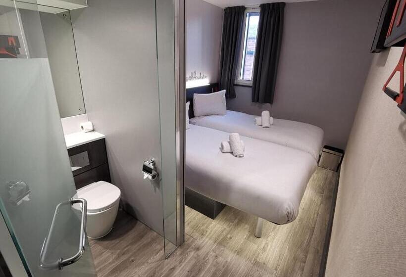 Номер Стандарт, Easyhotel Leeds