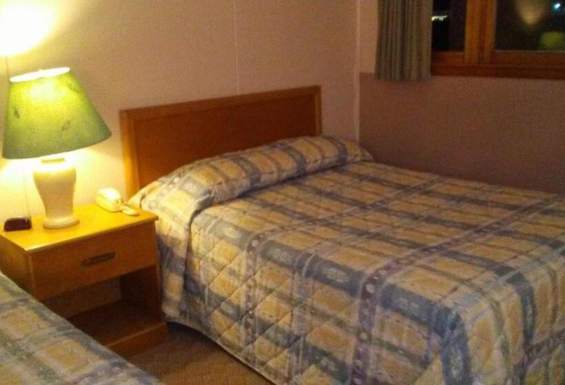 Номер Стандарт, Catskill Motor Court Motel
