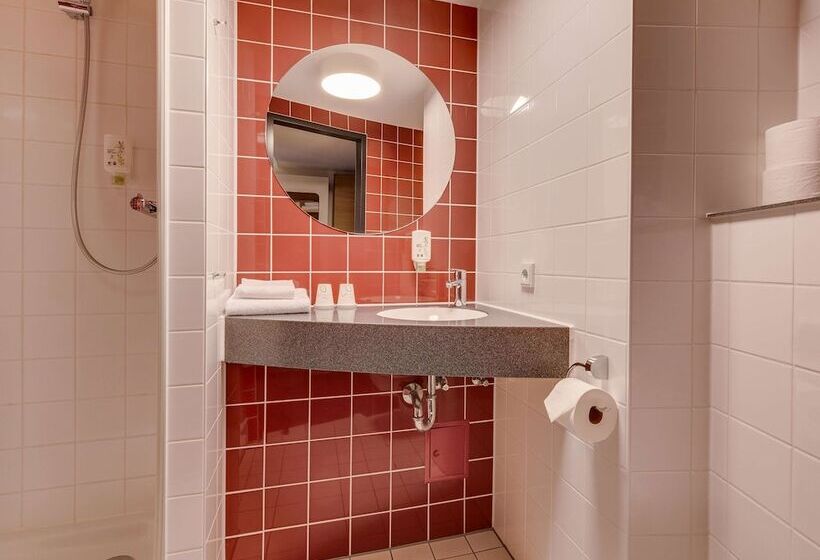 Номер Стандарт, B&b Hotel Bremerhaven