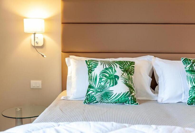 Quarto Superior, Album Boutique Rooms