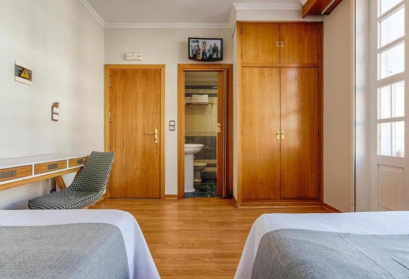 Номер Стандарт, Hostal Zahara