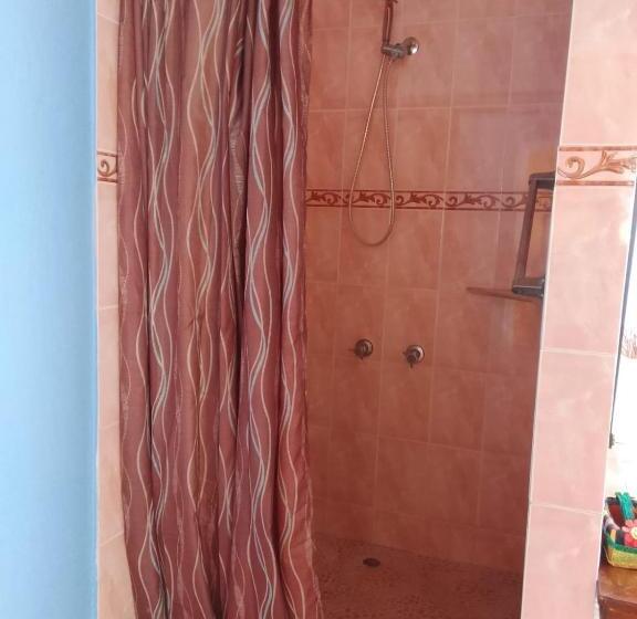 اتاق لوکس با بالکن و چشم‌انداز دریا, Taino Cove