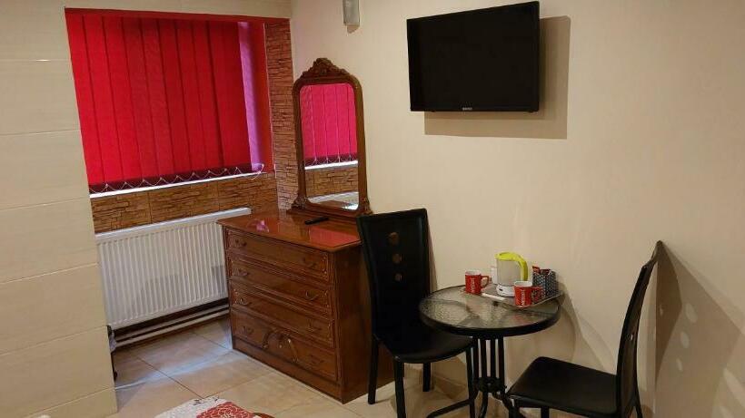 Quarto Estandar, Vila Magica