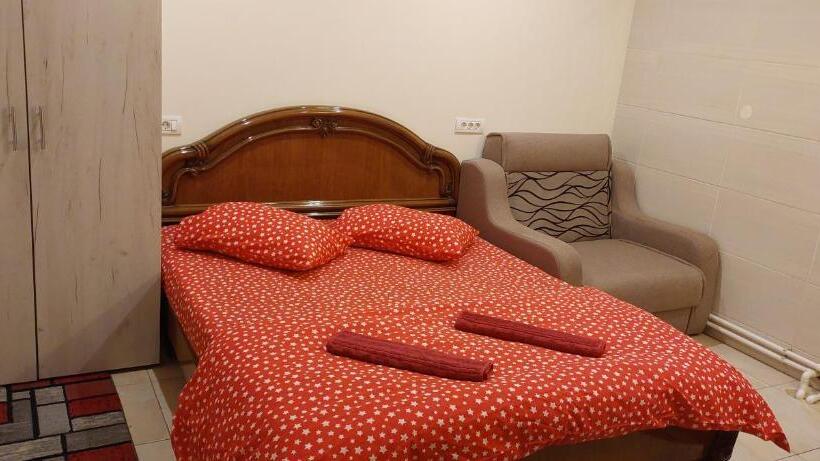 Quarto Estandar, Vila Magica
