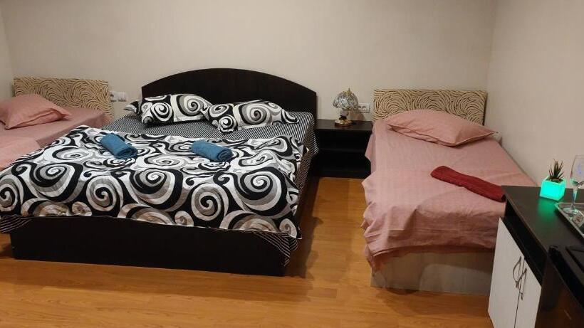 Quarto Familiar, Vila Magica
