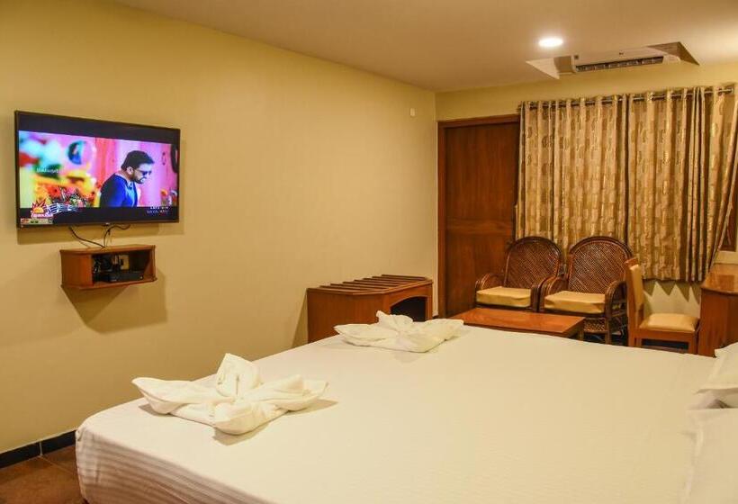 Номер Superior, Poppys Tower Tiruppur