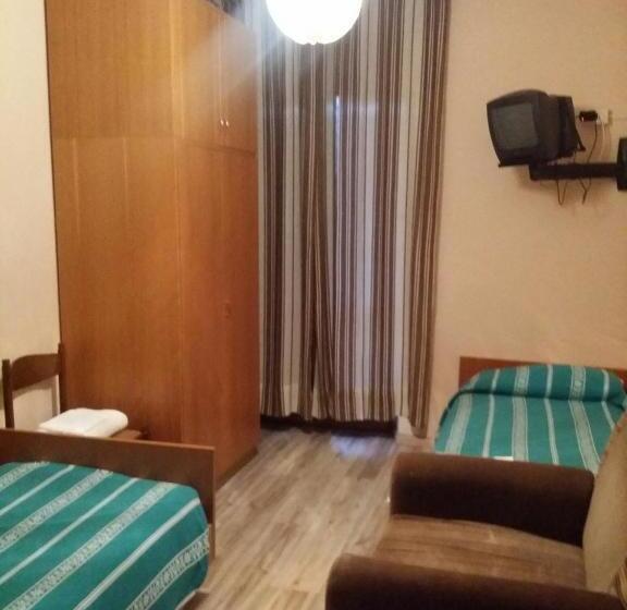 발코니가 있는 4인용 스탠다드 룸, Albergo La Valle