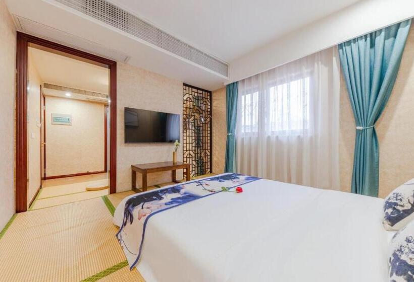 Семейное Студио, Suzhou Jade Snow Lodge