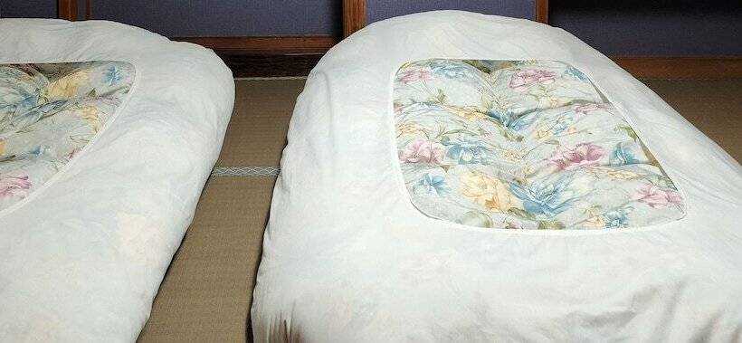 스탠다드 트리픔 룸 공동욕실, Narita Sando Guesthouse
