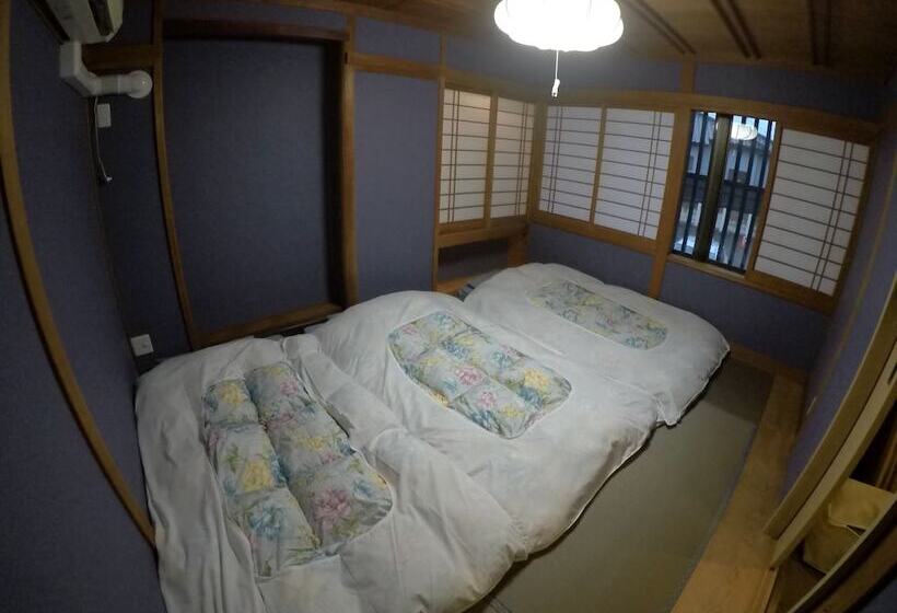 스탠다드 트리픔 룸 공동욕실, Narita Sando Guesthouse