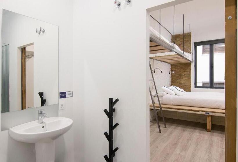 اتاق استاندارد چهار تخته, Eco Hostel