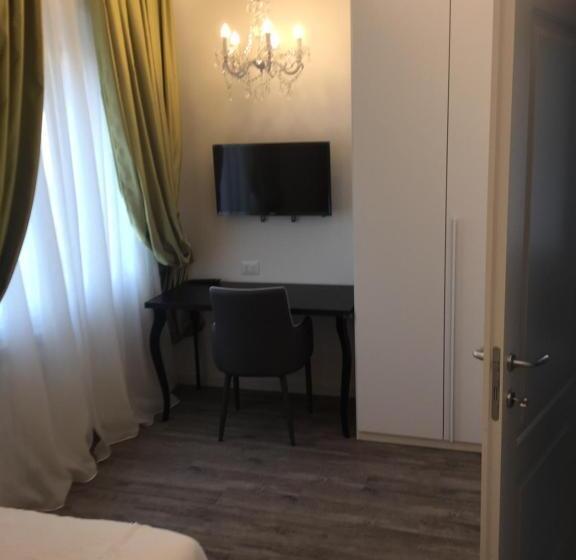 基本间, Double A Guest House