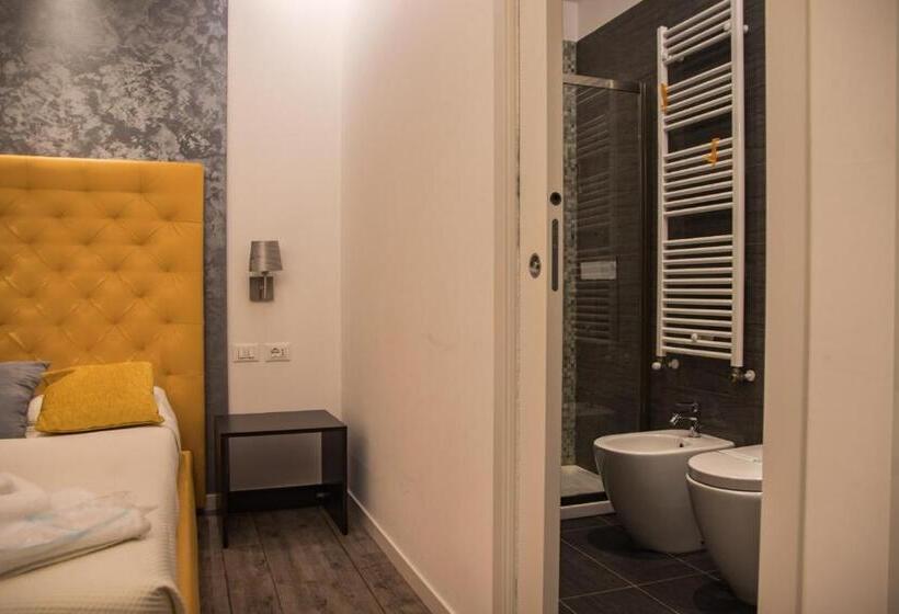 标准间, Double A Guest House