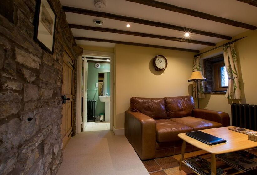 Люкс Повышенной Комфортности, Low Mill Guesthouse