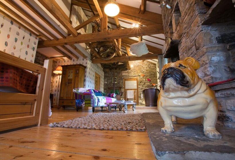 Люкс Повышенной Комфортности, Low Mill Guesthouse