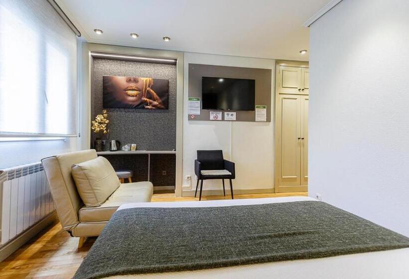 Номер Стандарт, Hostal Rodas Pamplona