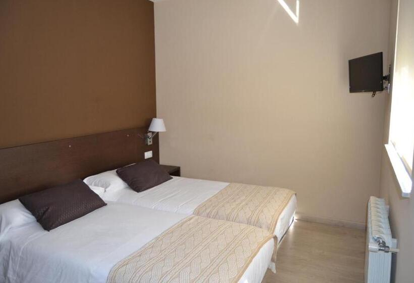 Номер Стандарт, Pension Albergue Lemos