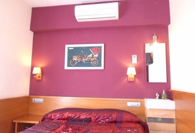 Номер Стандарт Совместная Ванная, Hostal Galicia Cardedeu