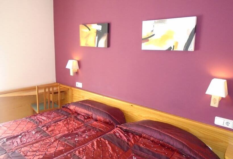 Номер Стандарт, Hostal Galicia Cardedeu
