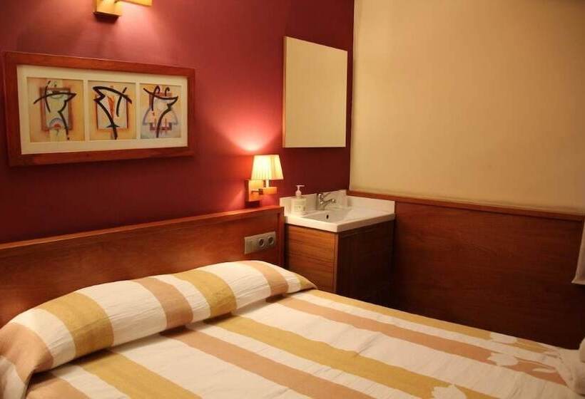 Номер Стандарт Совместная Ванная, Hostal Galicia Cardedeu