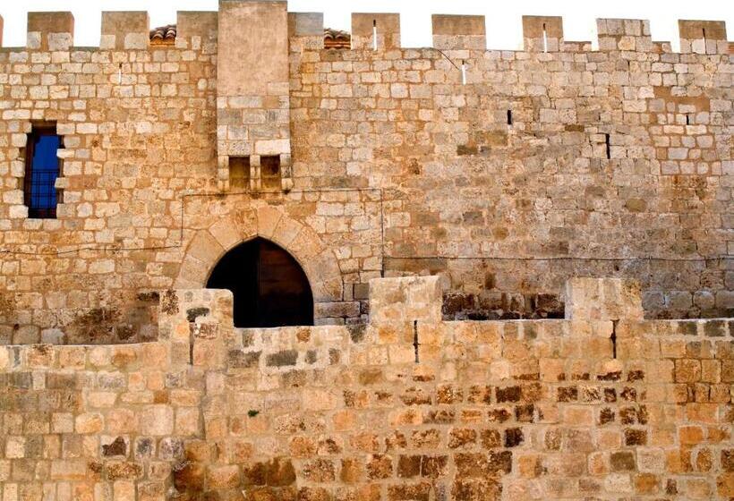 Дом 1 Спальня, Castillo De Grisel