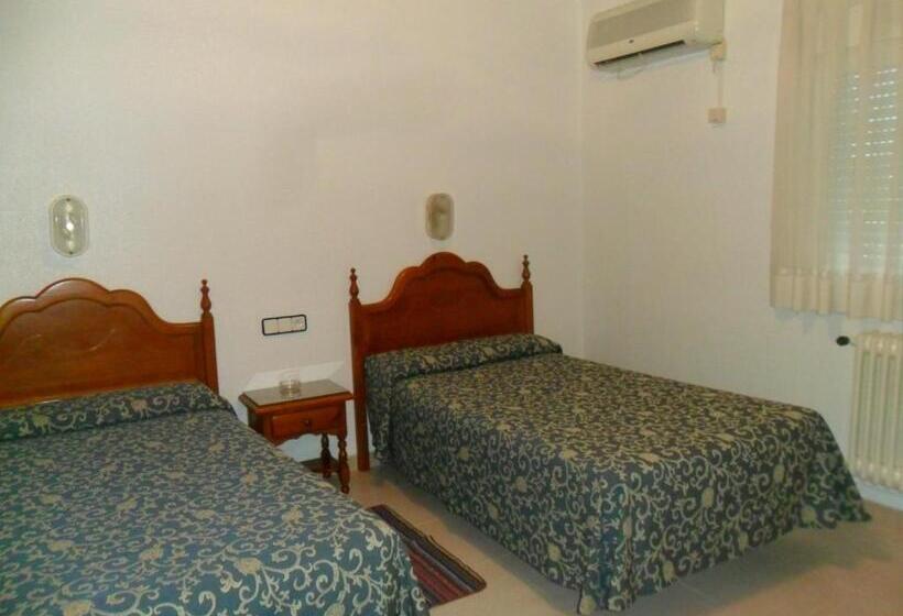 اتاق استاندارد, Hostal Amigo