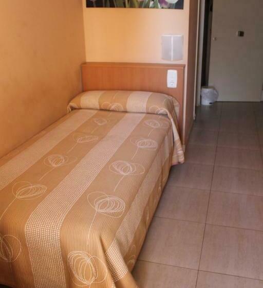 Номер Стандарт Индивидуальный, Hostal Cal Siles