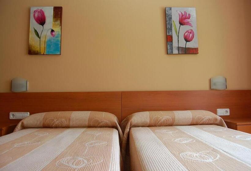 Номер Стандарт, Hostal Cal Siles