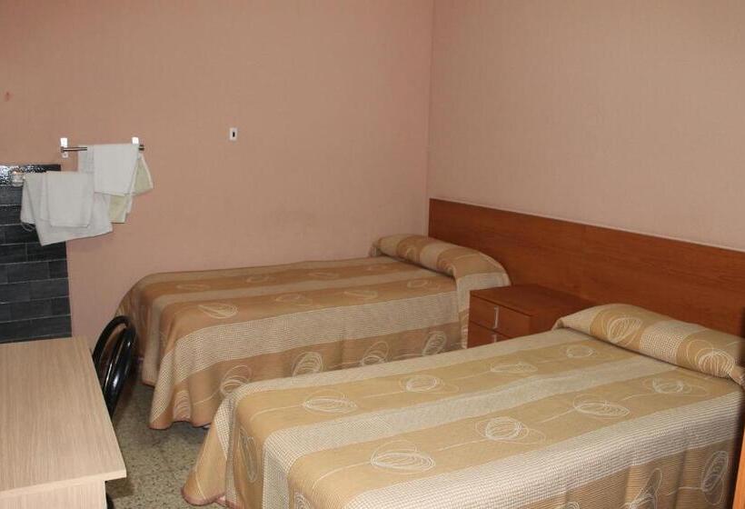 Номер Стандарт Совместная Ванная, Hostal Cal Siles