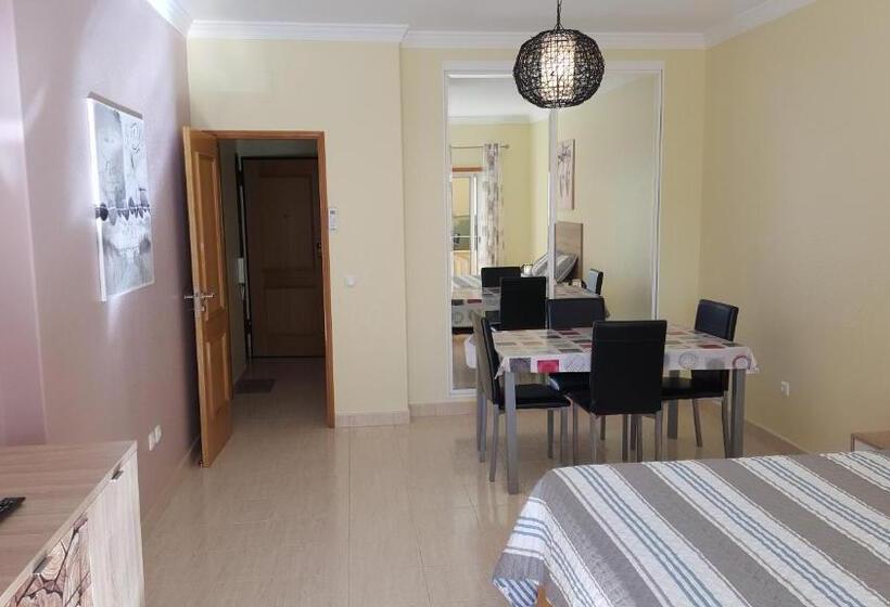 استودیوی استاندارد با چشم‌انداز دریا, Apartamentos Vista Mar