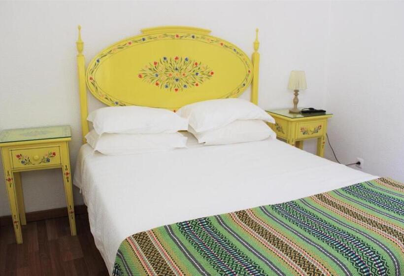 اتاق استاندارد با سرویس بهداشتی مشترک, Mont  Sobro House Rooms I