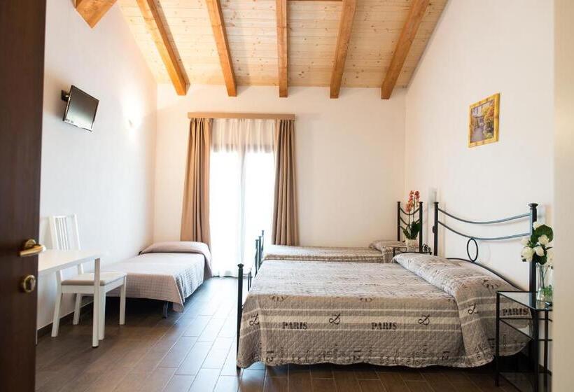 Четырехместный Номер Стандарт, Agriturismo Chesini
