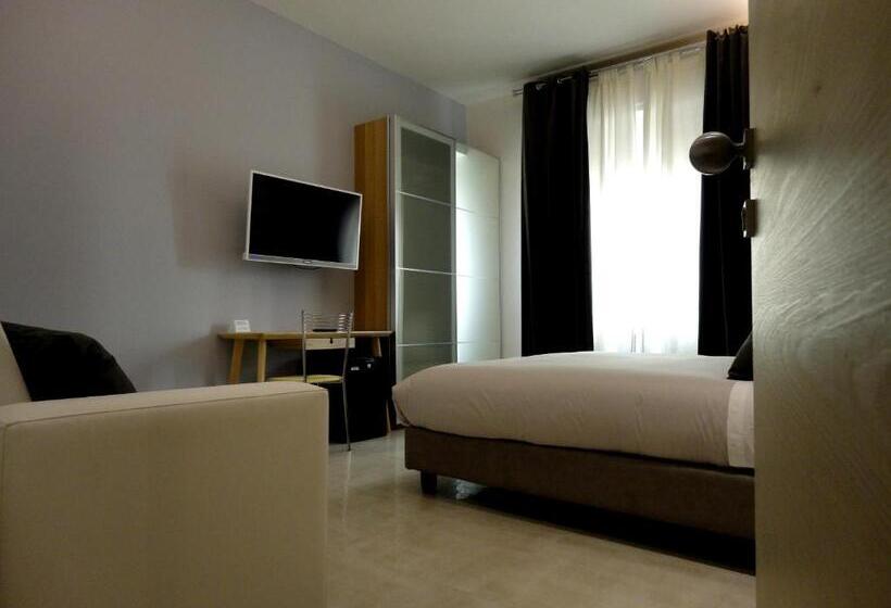 Номер Deluxe, The Flat 233